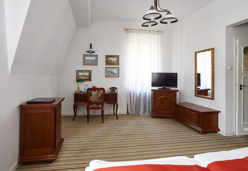 Hotel Palac W Myslecinku Bydgoszcz Exterior photo