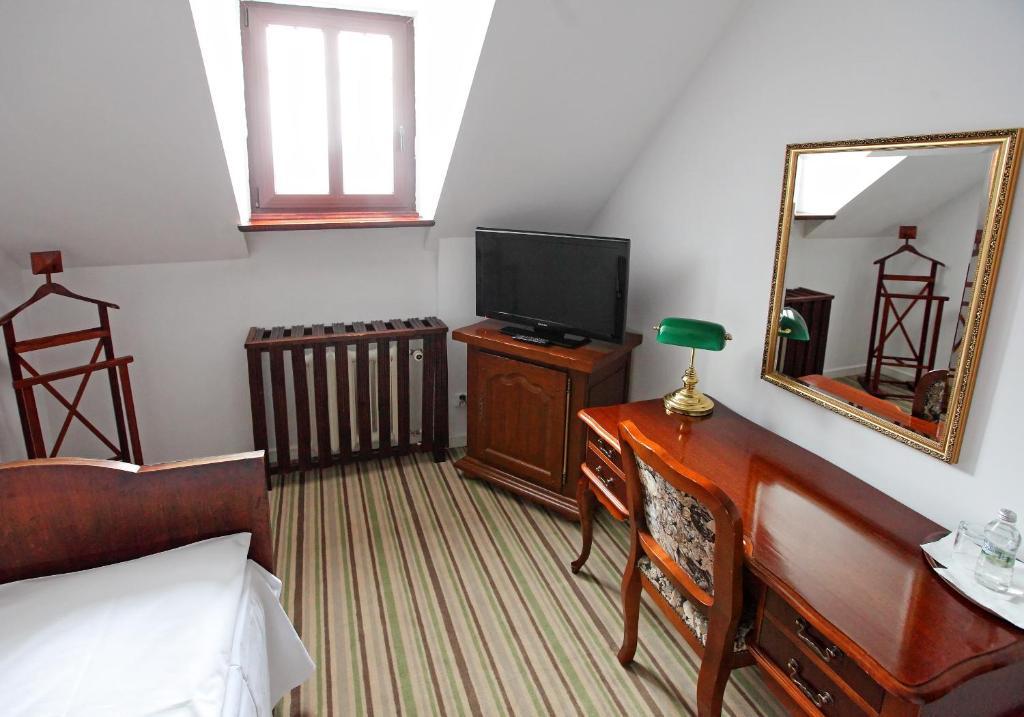 Hotel Palac W Myslecinku Bydgoszcz Room photo